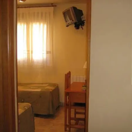Πανσιόν Oyo El Gato 2*