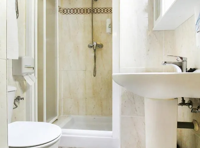 Oyo El Gato Gasthof Segovia